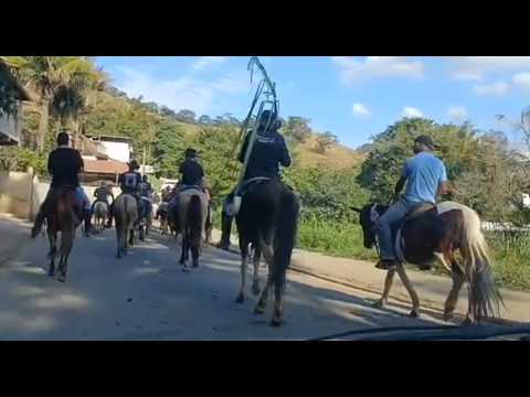 PRESIDENTE BERNARDES - MG- "NOTÍCIAS DA CIDADE" 43ª. FESTA DA CANA- OS CAVALEIROS CHEGANDO NO CENTRO