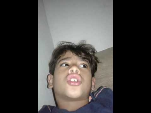 O menino que sonha ser cantor