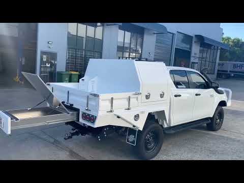 Dunn & Watson Half Tray Half Canopy White Toyota Hilux