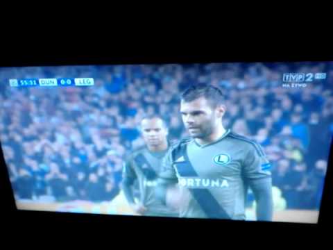 Rzut karny w meczu Legia dundalk . (1:0) 2:0 Nikolics