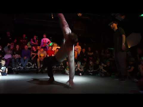 Mak & FunkyMan vs bboy & bboy | BREAKING PRO 2x2 | 1/8 | DANCE MACHINE 10 | MURMANSK | 1-2.12.17