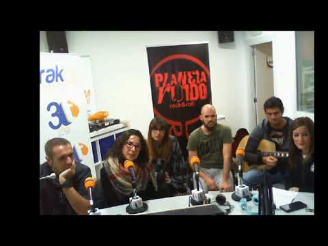 Miniatura de la entrevista a AECC GABRI, CHICA SOBRESALTO, MARTA, RAÚL, PATXI y MAIALEN LEKUMBERRI -