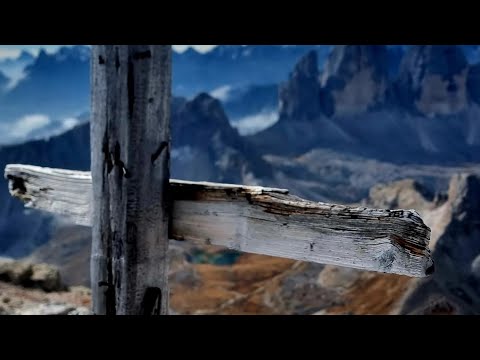 Gipfelkreuze in Südtirol - Bergwanderung auf die Schusterplatte in den wunderschönen Dolomiten