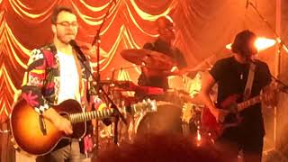 Amos Lee - Windows Are Rolled Down - Live @  Sacramento Crest Theatre