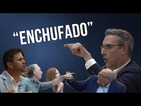 THE MAYOR OF VÉLEZ-MÁLAGA CALLS HIM "CONNECTED" AND A MESS STARTS