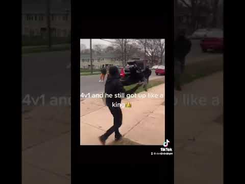 Boy gets jumped 1v4.mp4