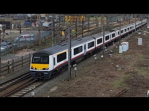 Greater Anglia Class 321329 + 321303 Passing Through Willesden Junction