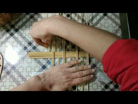 Донышко ситцевым плетением.