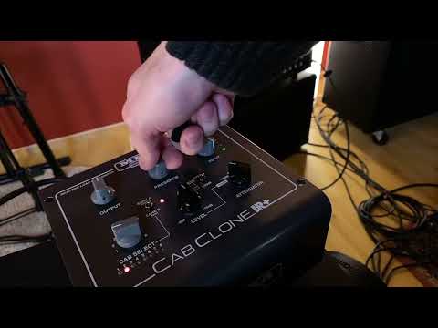 Playing through the Mesa Boogie Cabclone IR+