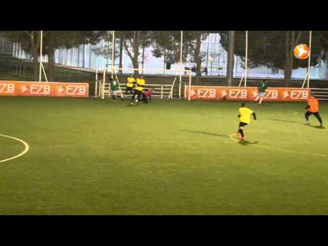 Fútbol 7 Bravo. La Copa. 1ª Ronda. El Desmarque 1 - 2 Men Peluqueros