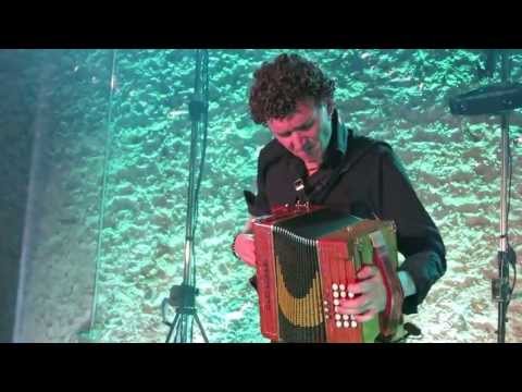 Duo Hamon Martin - Le Chanteur à La Voix d'Or (mazurka) @ Les Enfants du folk 2013