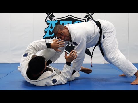 Passing Open Guard - Andre Galvao