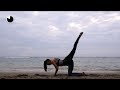 TEN MINUTE BEACH BUTT WORKOUT Alexis Ren