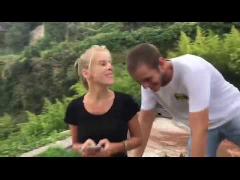 QUANDO INCONTRI UN AMICO PER STRADA...