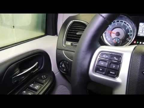 2016 Chrysler Town & Country Touring-L