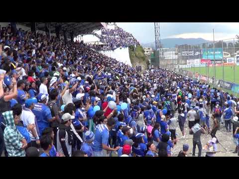 "Tu eres mi amigo del alma realmente el amigo" Barra: Boca del Pozo • Club: Emelec