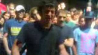 Le luci della centrale elettrica produzioni seriali di cieli stellati live