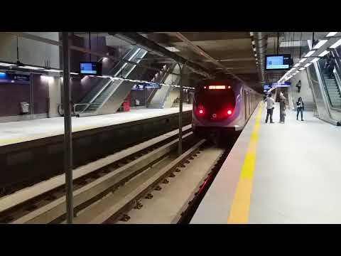 Linha 5 Lilás (Via Mobilidade) - Trem chegando e partindo de AACD-Servidor