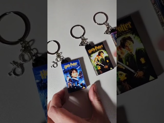 Vídeo relacionado con Bizak Harry Potter Llavero Pack de 3, Surtido de Diferentes Modelos, con Alto Nivel de Detalle, Estuche Deluxe de Harry Potter, Cofre Premium con Cierre imantado (64118350)