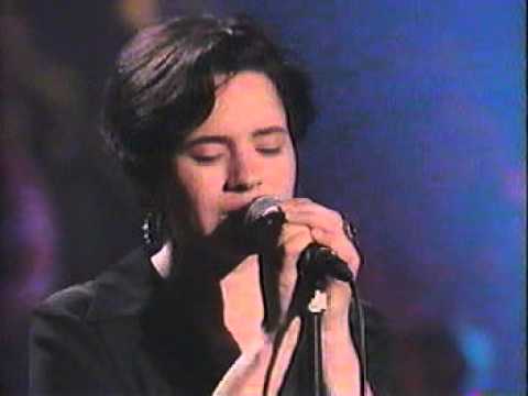 10,000 Maniacs   What's the Matter Here