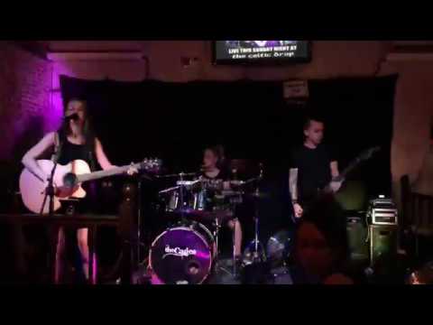 The Cages Live - The Celtic Drop Playa Flamenca