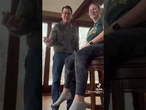 Test Reflexes like a Doctor #doctor #shorts #reflexes #test #howto