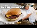 Wie George Motz Bei Hamburger America Die Besten Burger Von NYC Macht Auf Bestellung Zubereitet