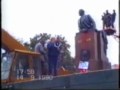 Демонтаж пам'ятника чЛєніну у Львові 