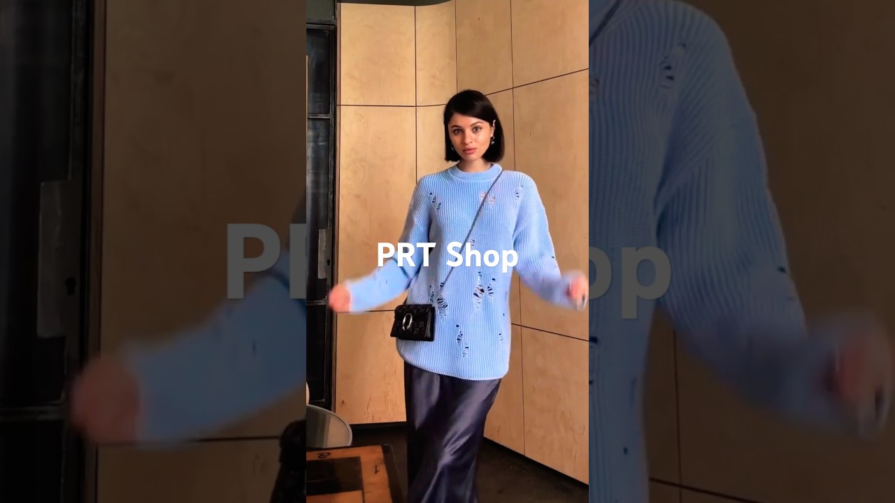  Knit Sweater Light blue