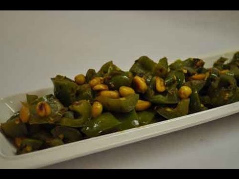 ピーナッツとピーマン サブジ｜私はカレー インド ベジタリアンのレシピを表示します。 (Bell Pepper Subzi with Peanuts | Show Me The Curry Indian Vegetarian Recipe)