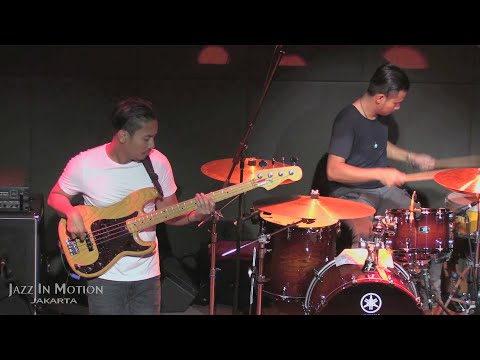 Gugun Blues Shelter - Vixen Eyes ~ Talk Too Much ~Trampled Rose @ Motion Blue Jakarta 28/5/16 [HD]