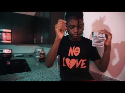 Cashgetbusy -aint fuckin witchal freestyle Shot by@louieshotit