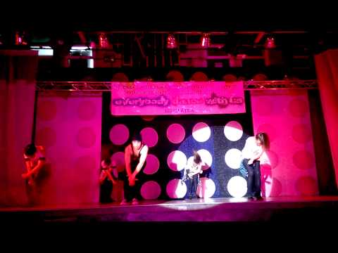 ACADEMIC - Twerk it! #everybodydancewithus