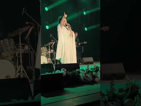 Lucie Bílá ~ Rolničky ???? #luciebila #lucinkyzlaticka #bilevanoce #concert