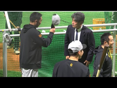 柳田悠岐他)人格者工藤公康に群がるホークス&巨人関係者🙂↔️近藤健介・甲斐拓也・周東佑京・坂本勇人・山川穂高・リチャード・阿部慎之助☺️2025.3.12