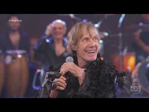 Eduardo Dusek cantando ''Seu Tipo'' no programa Altas Horas do dia 25/05/2024.