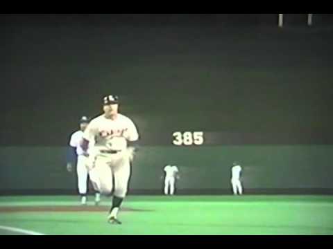 Kansas City Royals' Bo Jackson Throws Out Carlton Fisk!