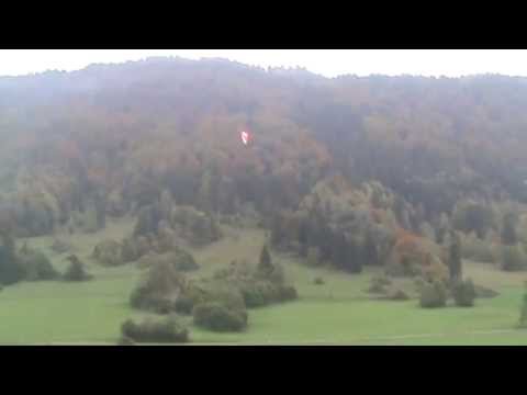 Nieudane ladowanie Piotra Na Paralotni z napedem-(Solo-210).MPG