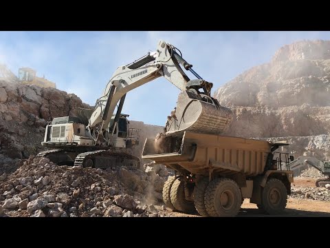 Liebherr 984 Excavator & Caterpillar 992G Loader Loading Cat Dumpers - Sotiriadis/Labrianidis Mining
