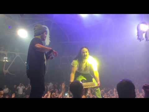 Steve Aoki - Cake Face!