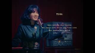 Download lagu 'TIGA' Societeit de Harmonie ft. Natasya Elvira (Video Lirik) mp3