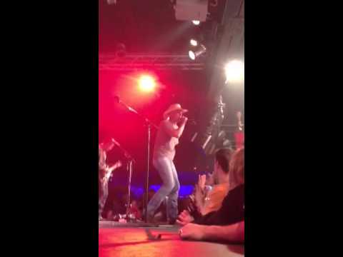 download lagu mp3 mp4 Kenny Chesney Nyc, download lagu Kenny Chesney Nyc gratis, unduh video klip Kenny Chesney Nyc