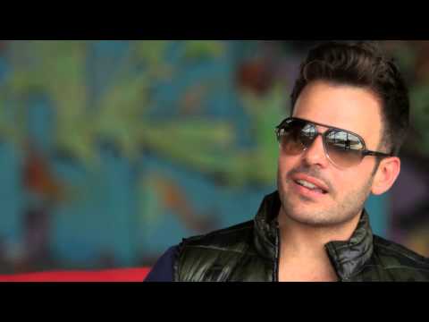 Juan Esteban en Mun2 Pop