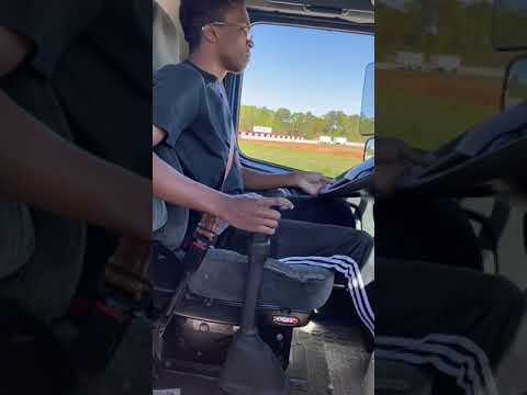 Double clutching like a pro (Truck Driving School)