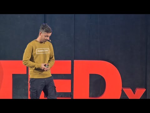 Cum să învățăm să ne exprimăm sentimentele | Cristian Moldovan | TEDxEroilor
