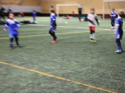 2021-11-27 EBK Valkoinen - Kasiysi Vihreä