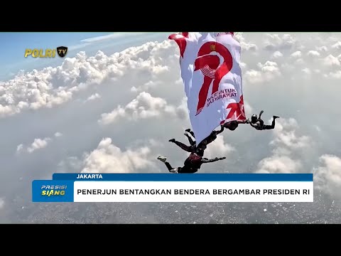 ATRAKSI UDARA PADA HARI BHAYANGKARA KE-79, LANGIT MONAS DIHIASI PARASUT WARNA WARNI