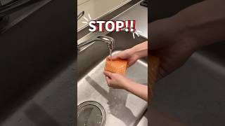Stop washing your Salmon with fresh water!! #sushi #salmon