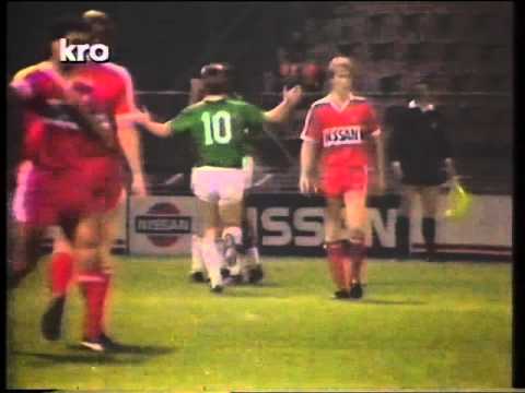 1987-1988 1987-10-30 speelronde 13 FC Utrecht - PEC Zwolle'82 2-2