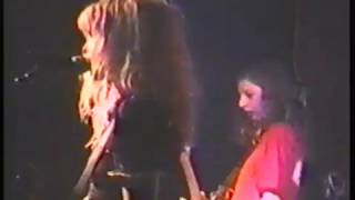 Babes in Toyland - Blood (live 1992)